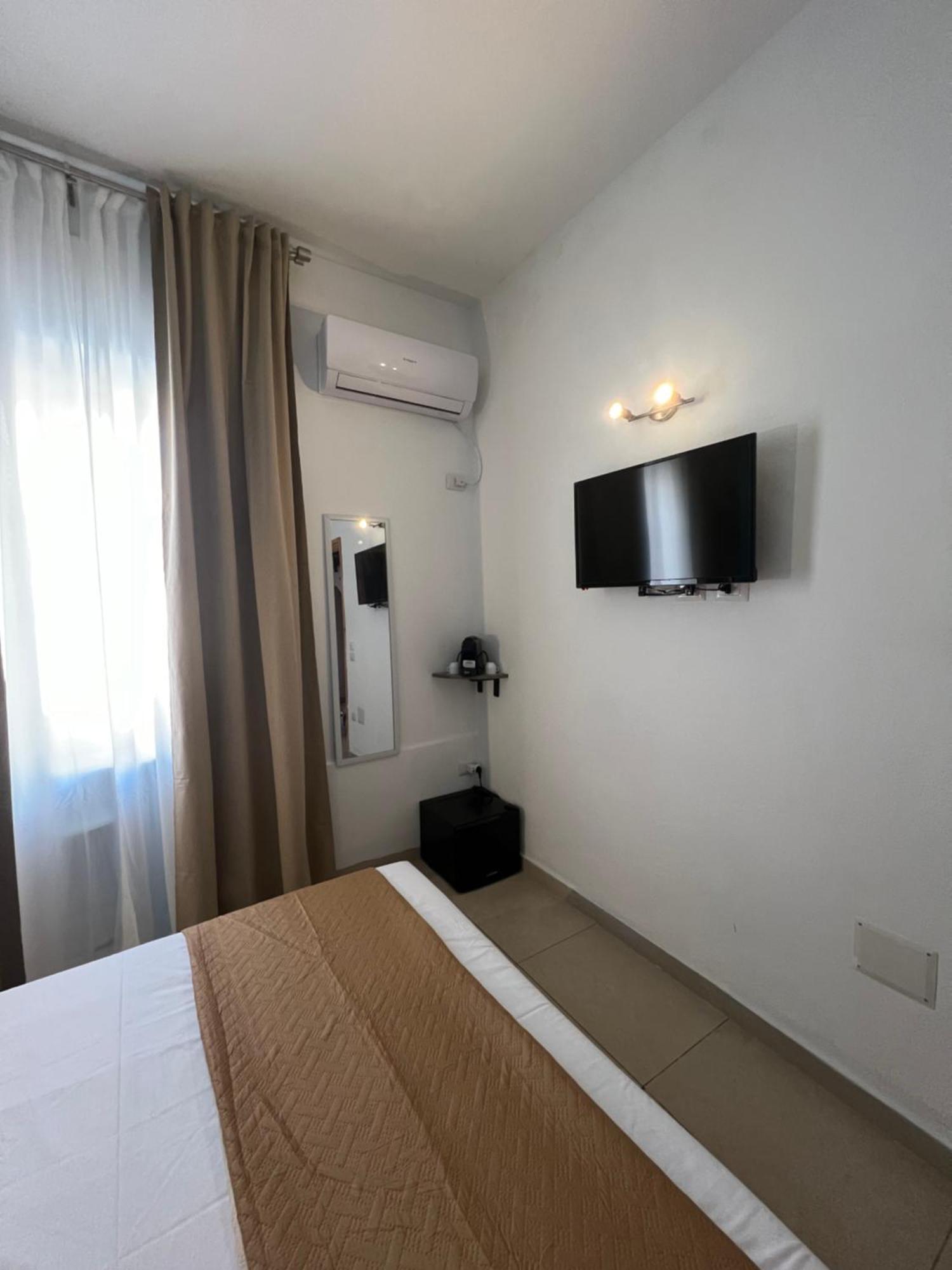 Les Chambres De Francoise Guest House Olbia Luaran gambar